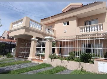Casa · 420m² · 5 Ambientes · 2 Cocheras · Exc. Casa Vta 4 Dor Qcho/gge/pil/jardin/gym Av Savio G. Bourg