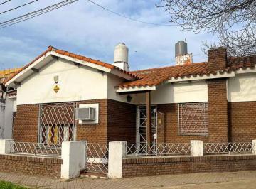 Imagen 1 - Casa reciclada de 2 dormitorios con patio, parrillero y terraza. - · Casa Reciclada de 2 Dorm. con Patio, Parrillero y Terraza.