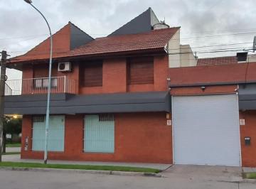 Casa · 333m² · 4 Ambientes · 1 Cochera · Local Comercial + Vivienda 4 Ambientes Zona Mundialista