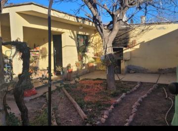 Casa · 132m² · 5 Ambientes · 1 Cochera · Vendo - Casa - Carrodilla (Financiación del 40% - Cuotas de 500 Dólares Fijas)