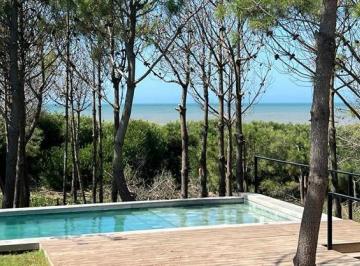 Casa · 452m² · 7 Ambientes · 2 Cocheras · Venta de Casa en 1ra Linea - Maritimo 2