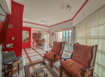 Departamento · 152m² · 5 Ambientes · 1 Cochera · Departamento en Venta en Lanús Oeste