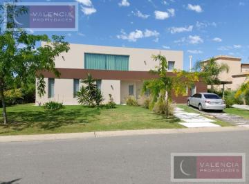 Casa · 270m² · 6 Ambientes · 2 Cocheras · Casa - El Encuentro
