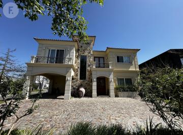 Casa · 317m² · 6 Ambientes · 1 Cochera · Casa en Venta, Ayres Plaza - Pilar - Financiacion