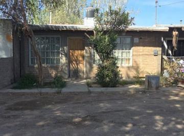 Casa de 2 ambientes, San Martín · Casa en Buen Orden - Lado Sur de Acceso Este