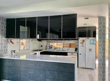 Casa · 240m² · 4 Ambientes · Casa en Venta en La Comarca, General Pacheco, Tigre