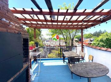 Casa · 185m² · 7 Ambientes · 3 PH - Venta en Block - Terreno 10x30 - Ideal Inversor.