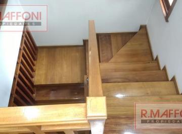 Casa · 307m² · 8 Ambientes · Casa - Adrogue