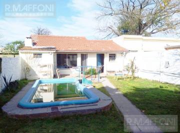 Casa · 150m² · 5 Ambientes · 2 Cocheras · Casa - Adrogue