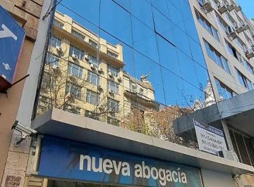 Oficina comercial · 170m² · Piso en Tribunales en Edificio Moderno