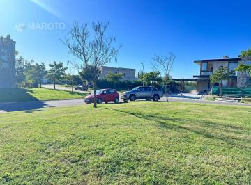 Casa · 745m² · Lote en Venta en Puertos del Lago - Ceibos - Maroto Propiedades