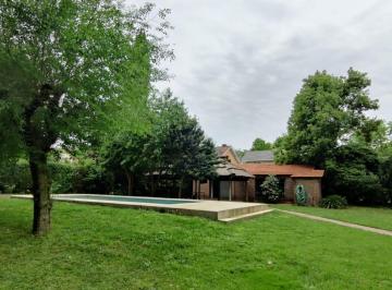 Casa · 50m² · 1 Ambiente · Casa con Extensa Pileta