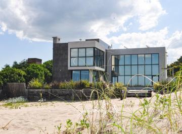 Casa · 350m² · 5 Ambientes · 2 Cocheras · Casa en Venta en Pinamar Norte, Pinamar, Costa Atlántica