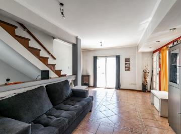 PH · 110m² · 4 Ambientes · 1 Cochera · Venta Triplex en Versalles, 4 Amb con Cochera y Parrilla