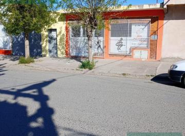 Local comercial · 336m² · 3 Cocheras · Local en Venta con Taller