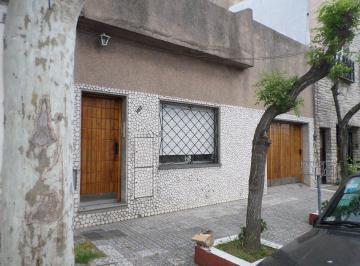 Casa de 5 ambientes, Avellaneda · Casa + Depto 5 Ambientes C/ Cochera en Venta