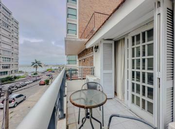 Casa · 180m² · 5 Ambientes · 2 Cocheras · Venta Casa Puerto del Buceo, 4 Dorm.