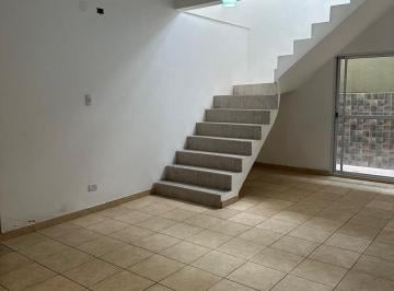 PH de 3 ambientes, Pompeya · Tres Ambientes Sin Expensas, Primer Piso por Escalera