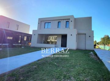 Casa · 204m² · 6 Ambientes · 2 Cocheras · Casa en Venta en Chateau Pilar, Pilar, G. B. a. Zona Norte