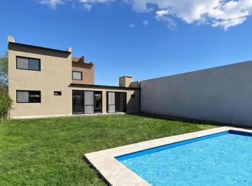 Casa · 118m² · 5 Ambientes · 1 Cochera · Casa Pileta 3 Dorm. Tierra de Sueños 2
