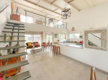 Casa · 190m² · 5 Ambientes · 2 Cocheras · Casa Tres Dorm. Punta Chacra Roldan Apta Credito