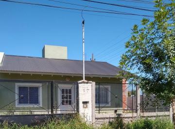 Casa · 70m² · 3 Ambientes · 1 Cochera · Casa a La Venta en Lujan Barrio Juan Xxiii