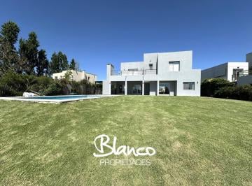 Casa · 200m² · 6 Ambientes · 2 Cocheras · Casa en Venta en San Francisco, Villanueva, Tigre