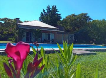 Quinta vacacional de 8 ambientes, San Pedro · Casa Quinta en Venta