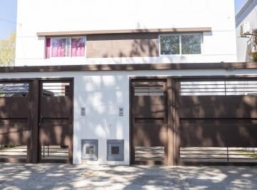 PH · 85m² · 3 Ambientes · 1 Cochera · PH en Venta de 2 Dorm. en Gonnet