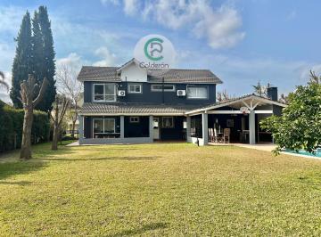Casa · 255m² · 5 Ambientes · Casa en Venta Oportunidad Barrio Cerrado Campos de Alvarez