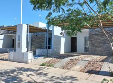 Casa de 3 ambientes, Maipú · Casa en Venta de 2 Dorm. C/ Cochera Doble en Barrio Privado Suelo de Tropero en Maipú