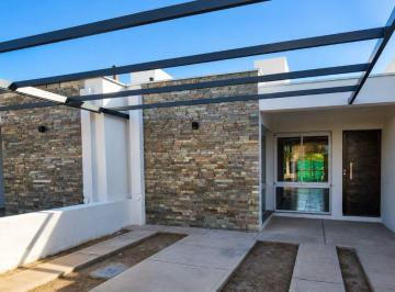 Casa de 3 ambientes, Maipú · Casa en Venta de 2 Dorm. C/ Cochera en Coquimbito