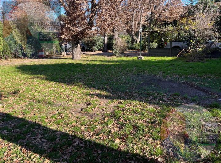Terreno · 610m²