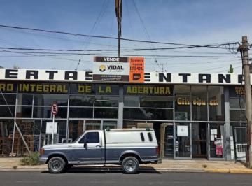 Local comercial , Morón · Imperdible Local Sobre Av Rivadavia a 1 Cuadra de La Estacion