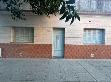 Casa de 3 ambientes, La Matanza · Venta de Casa con 2 Dorm. y Cochera en Villa Madero Lote de 220 m²
