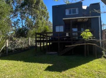 Casa · 100m² · 3 Ambientes · 1 Cochera · Casa en Balneario Buenos Aires con Piscina