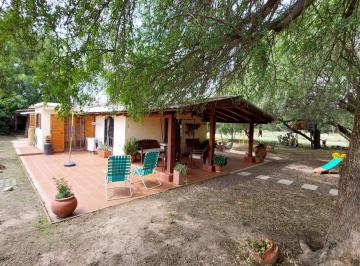Casa de 5 ambientes, Córdoba · Casa en Venta - V. Esquiu - 3 D - 2baños - Pileta - Quncho - Lote 7600 m - Apto Subdivision.