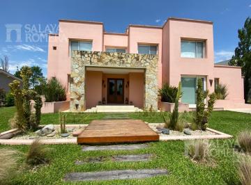Casa · 330m² · 5 Ambientes · Alquiler Casa Nordelta Isla Santa Monica