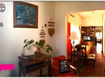 Casa · 90m² · 3 Ambientes · 1 Cochera · Casa en Venta