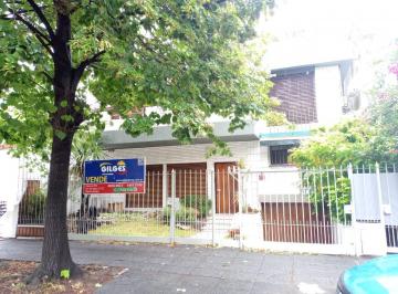 Casa · 130m² · 5 Ambientes · 1 Cochera · Venta de Excelente Casa 5 Amb. en 2 Ptas. en Haedo C/ascensor Muy Buena Ubicación