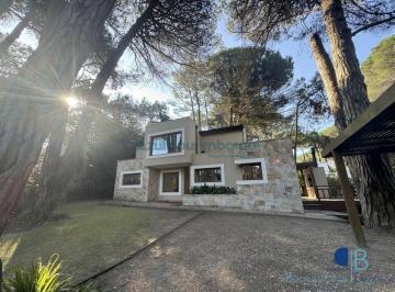Casa · 120m² · 5 Ambientes · 4005 - Casuarina 700