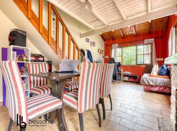 Casa · 108m² · 4 Ambientes · 1 Cochera · Casa en Barrio Zacagnini