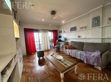Departamento · 106m² · 5 Ambientes · Venta Departamento 5 Ambientes con Balcón y Baulera en Avellaneda