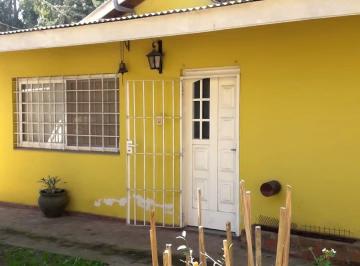 Quinta vacacional de 3 ambientes, San Vicente · Casa Quinta en Venta en San Vicente Gran Lote con Hermosa Arboleda