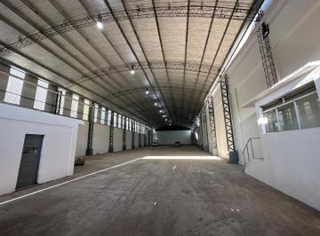 Depósito · 1000m² · Depósito - Galpón de 6000 m². Cub. en Florencio Varela C/ Importante Playa de Maniobras. Alquiler.