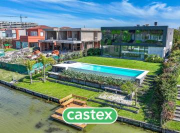 Casa · 500m² · 6 Ambientes · 2 Cocheras · Casa en Venta en Virazon Nordelta