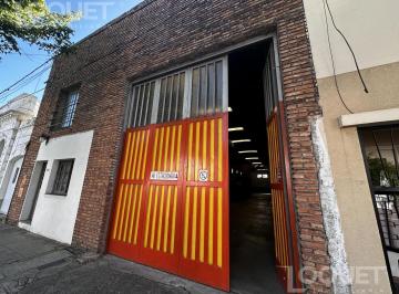 Bodega-Galpón · 636m² · 5 Ambientes · Galpón en Zona Céntrica