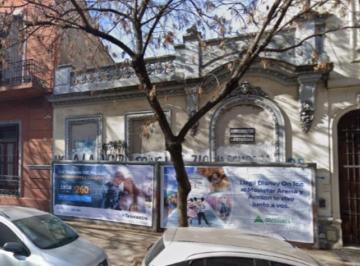 Casa de 4 ambientes, Villa del Parque · Interesante Casa Antigua - Valor Terreno.