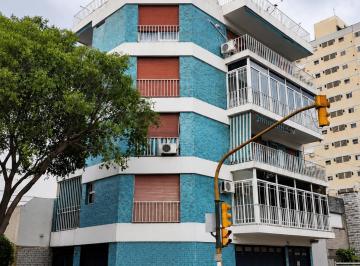 Departamento de 3 ambientes, Mataderos · Departamento de 3 Ambientes en Tercer Piso con 2 Balcones Al Frente en Esquina