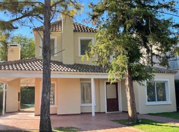 Casa · 218m² · 6 Ambientes · 1 Cochera · Casa en Venta en Country Banco Provincia Francisco Álvarez